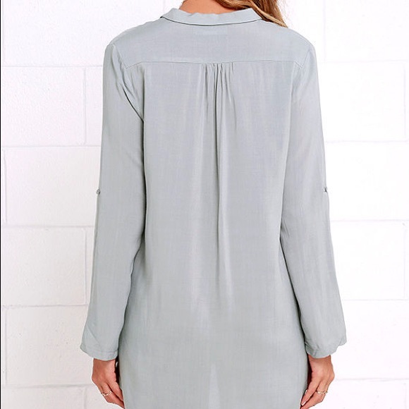 Twist and That Grey Dress - Picture 2 of 7